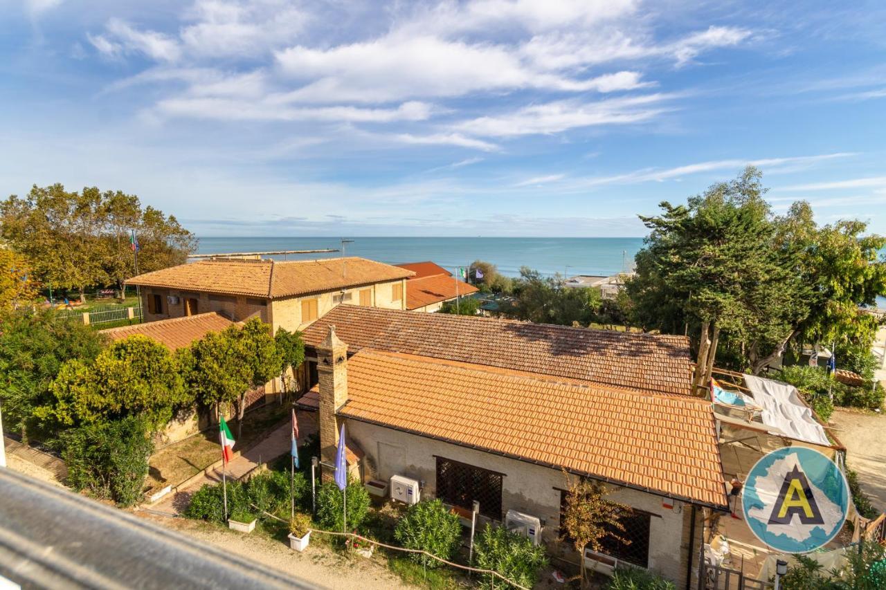 Isola Felice Hotel Silvi Paese Kültér fotó