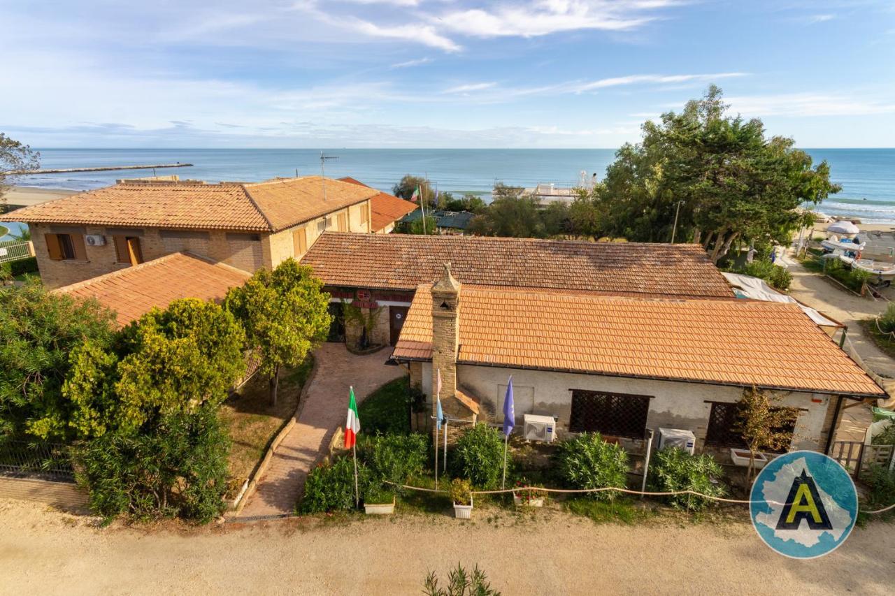 Isola Felice Hotel Silvi Paese Kültér fotó
