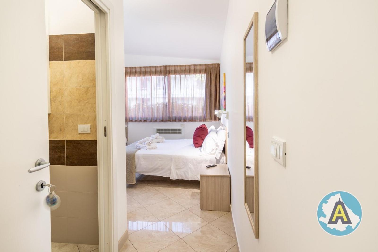 Isola Felice Hotel Silvi Paese Kültér fotó