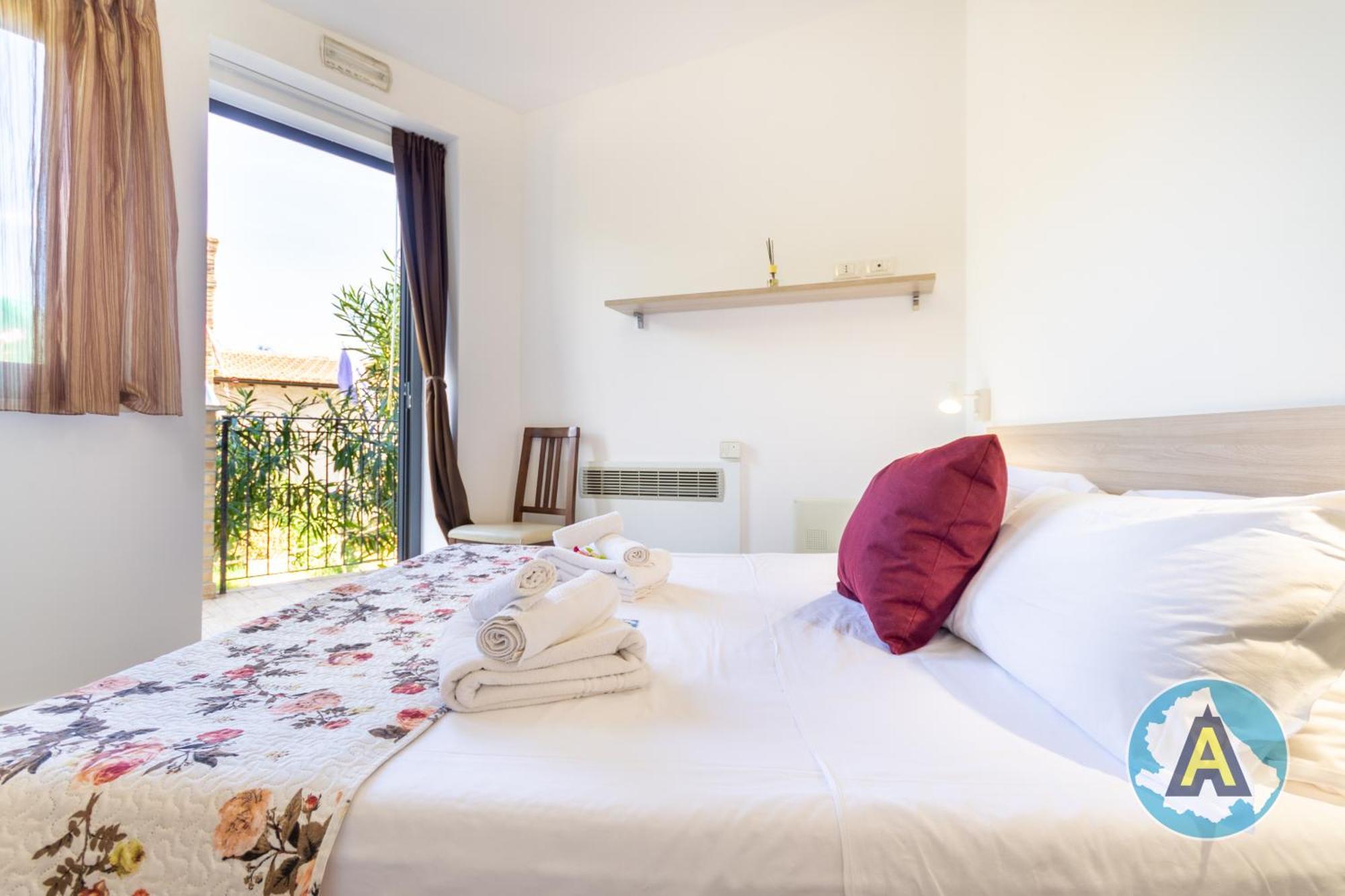Isola Felice Hotel Silvi Paese Kültér fotó