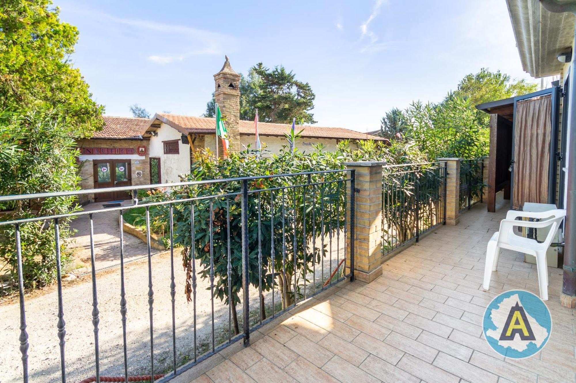 Isola Felice Hotel Silvi Paese Kültér fotó